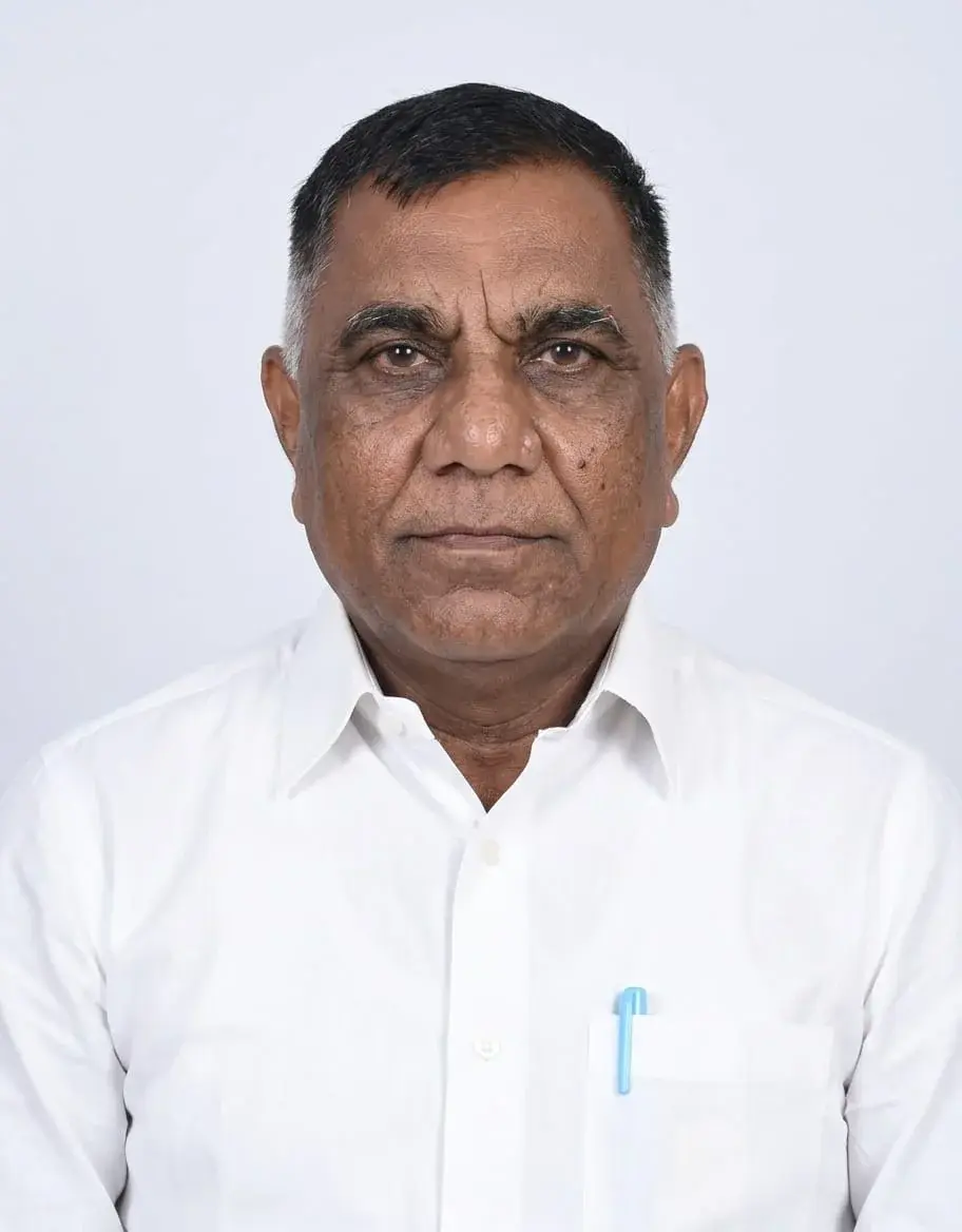 Portrait of Mr. Ambavibhai D. Vaviya, Trustee, Shree Khodaldham Trust – Kagvad